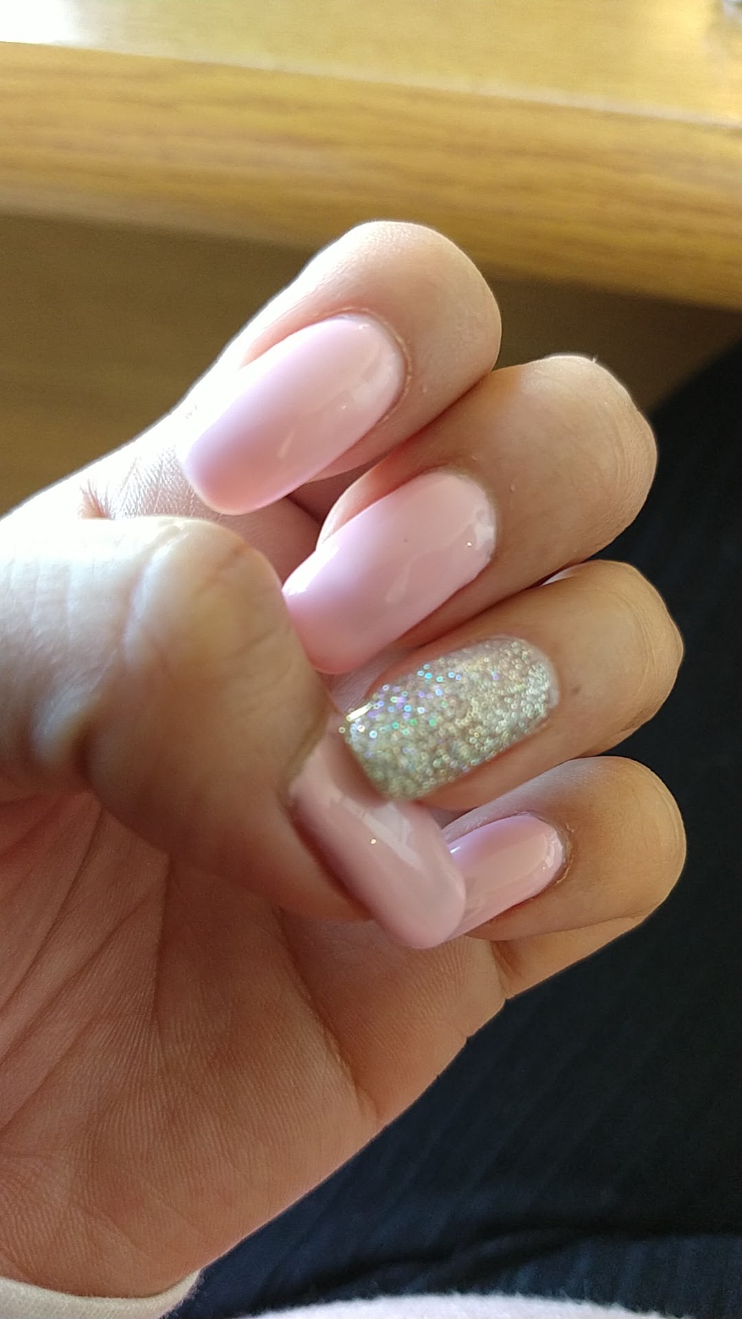 Esmaltado semipermanente realizado en Malika